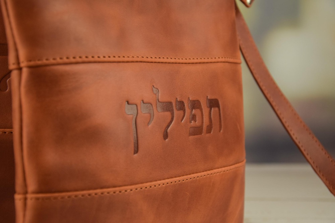 8B5E04F1-DFE9-443F-886C-3C6199E343A7_1_105_c